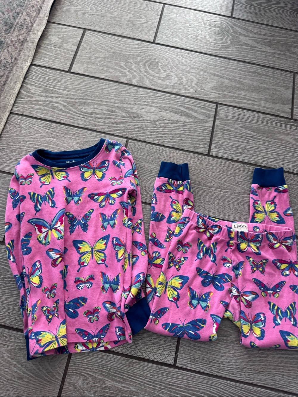 Hatley organic cotton Pink Butterfly Kids Pajama Set with Navy Trim size 7